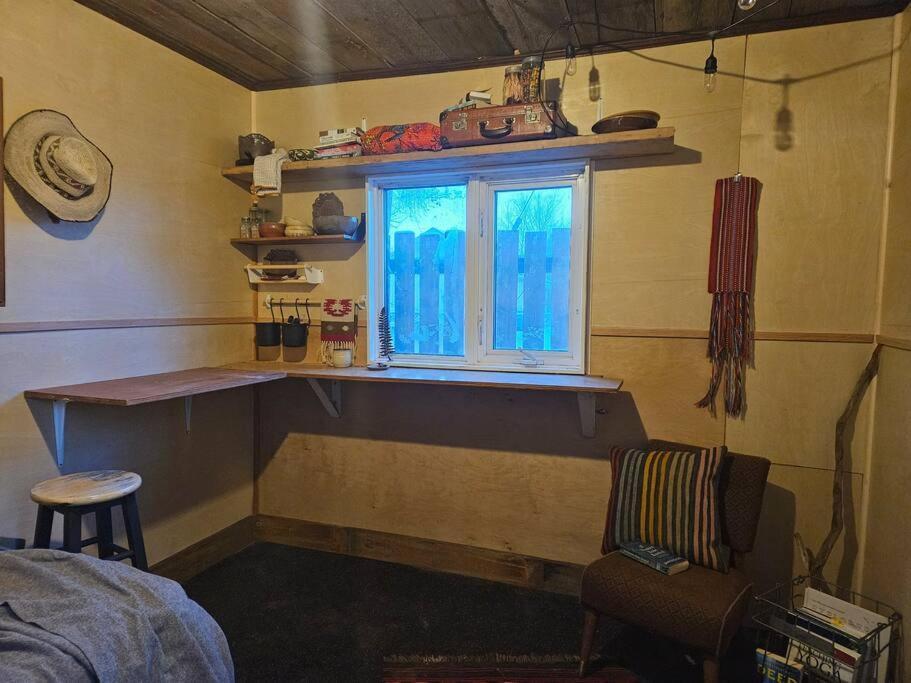 Blue Dog Accommodations Eastend Dış mekan fotoğraf